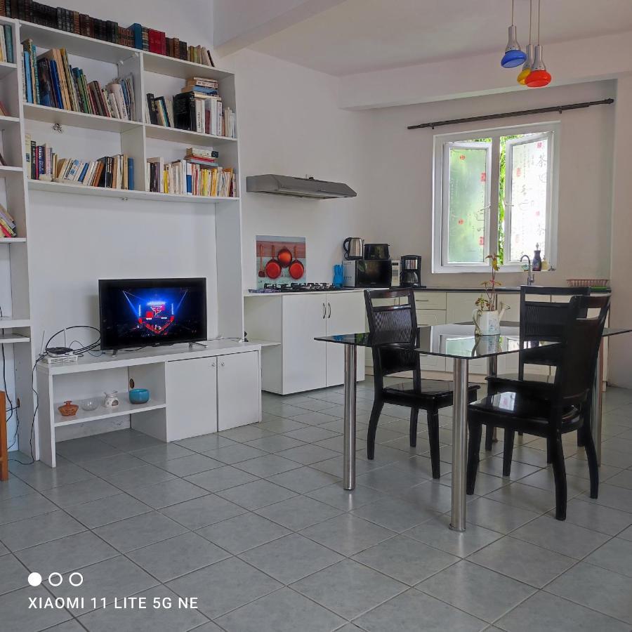 Grand Baie View Appart מראה חיצוני תמונה