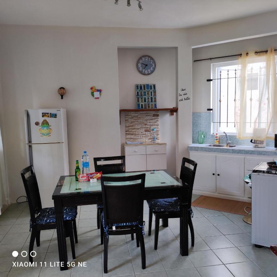 Grand Baie View Appart מראה חיצוני תמונה