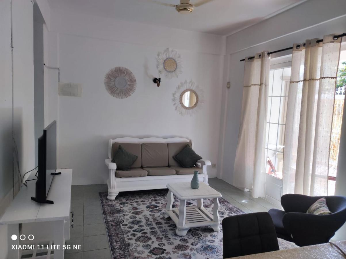Grand Baie View Appart מראה חיצוני תמונה