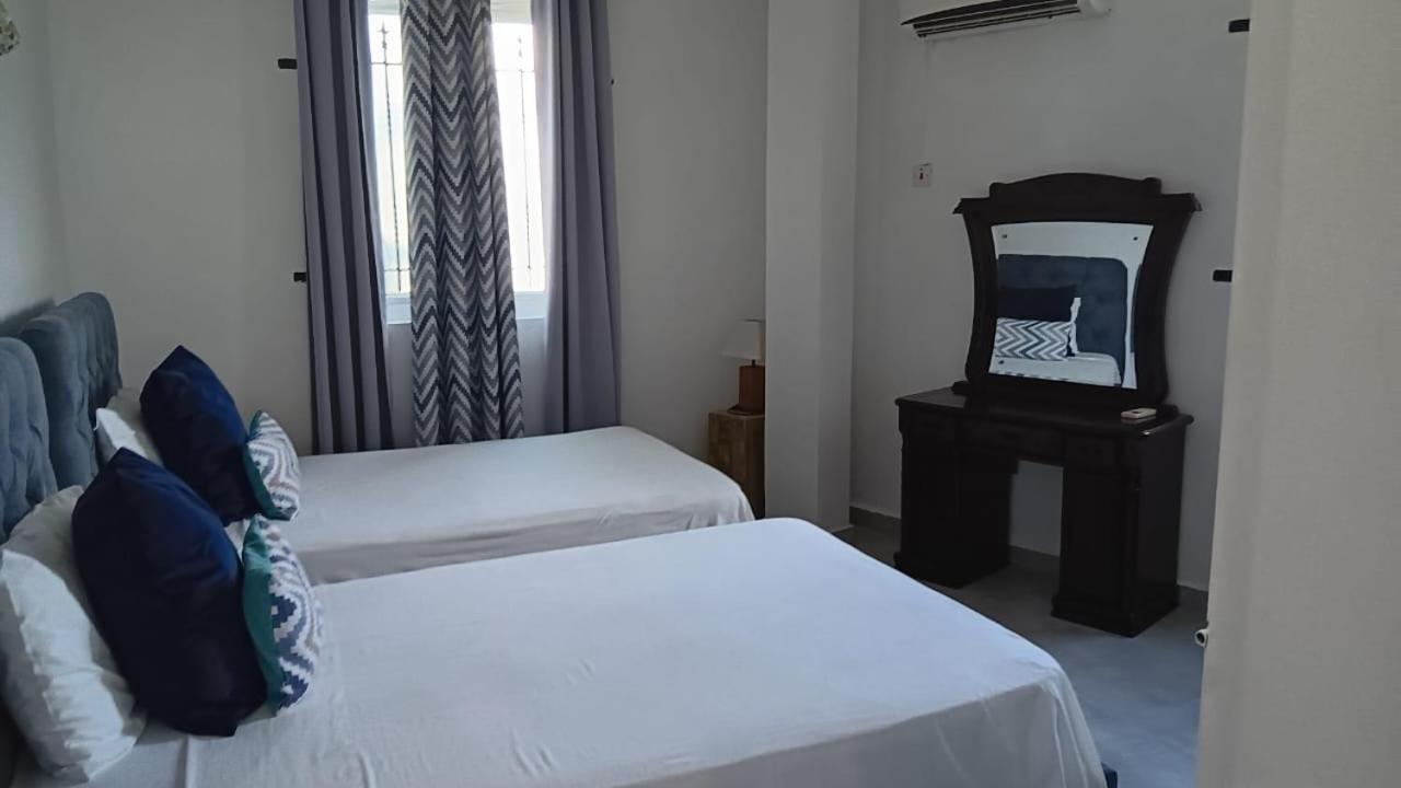 Grand Baie View Appart מראה חיצוני תמונה