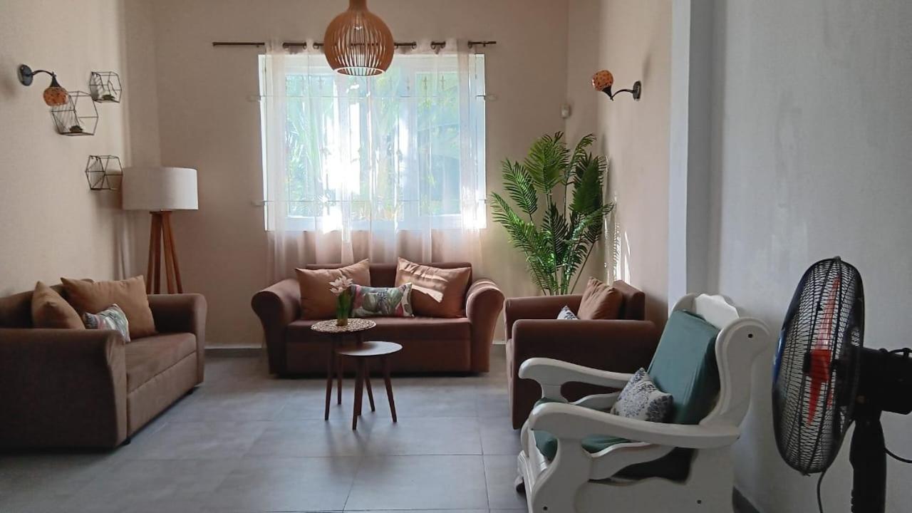 Grand Baie View Appart מראה חיצוני תמונה